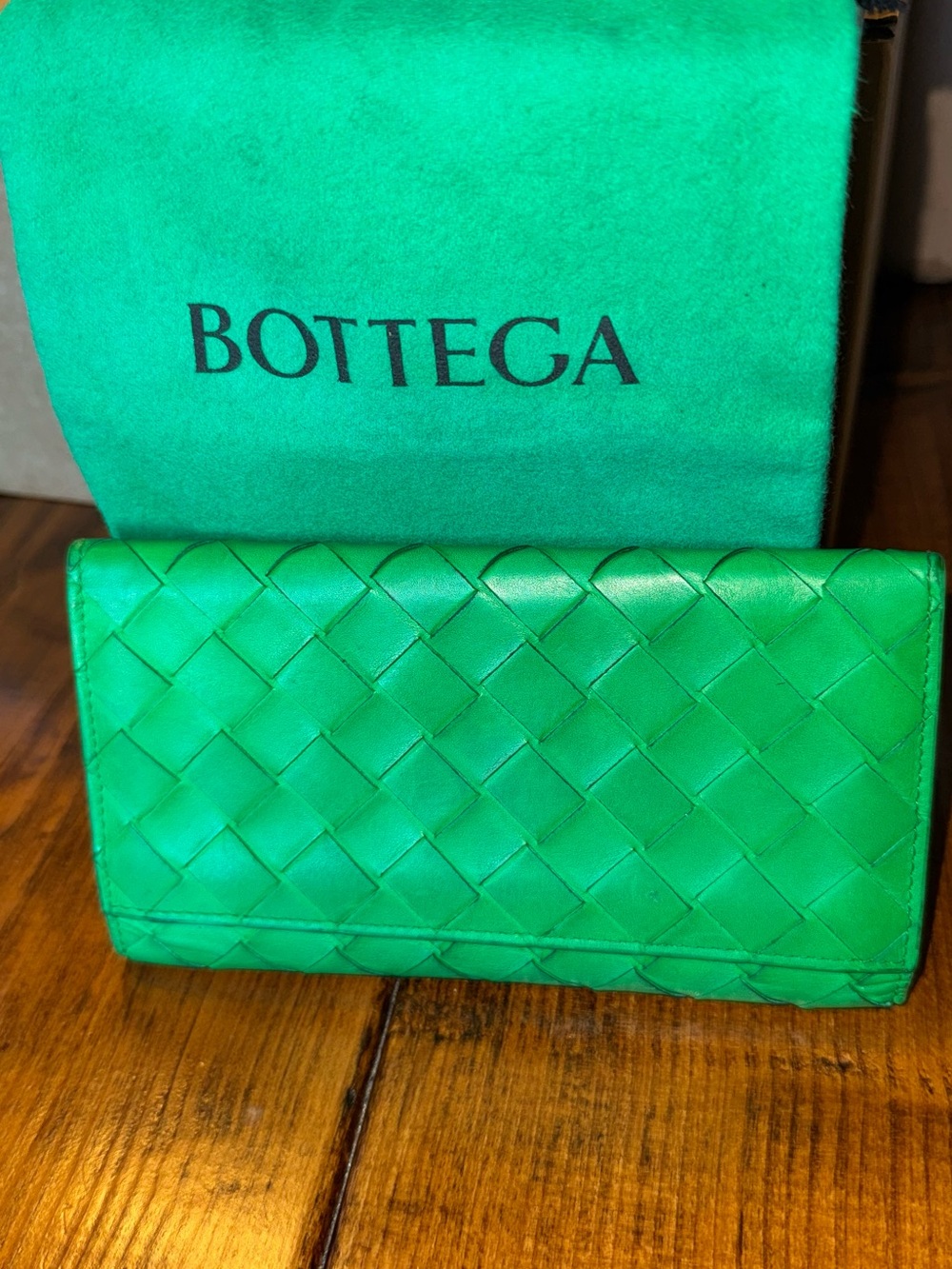 Bottega Veneta Vibrant Green Parakeet Intrecciato Leather Wallet